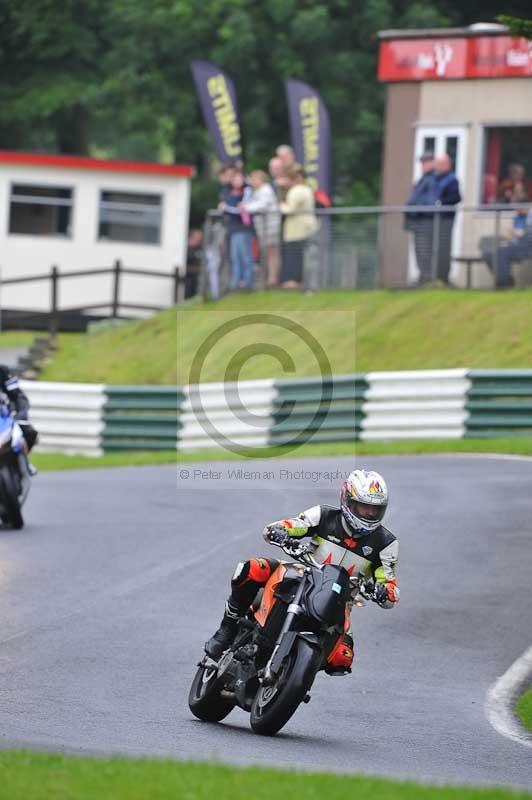 Motorcycle action photographs;Trackday digital images;cadwell;cadwell park photographs;event digital images;eventdigitalimages;motor racing louth lincolnshire;no limits trackdays;peter wileman photography;trackday;trackday photos