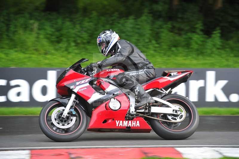 Motorcycle action photographs;Trackday digital images;cadwell;cadwell park photographs;event digital images;eventdigitalimages;motor racing louth lincolnshire;no limits trackdays;peter wileman photography;trackday;trackday photos