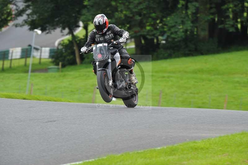 Motorcycle action photographs;Trackday digital images;cadwell;cadwell park photographs;event digital images;eventdigitalimages;motor racing louth lincolnshire;no limits trackdays;peter wileman photography;trackday;trackday photos