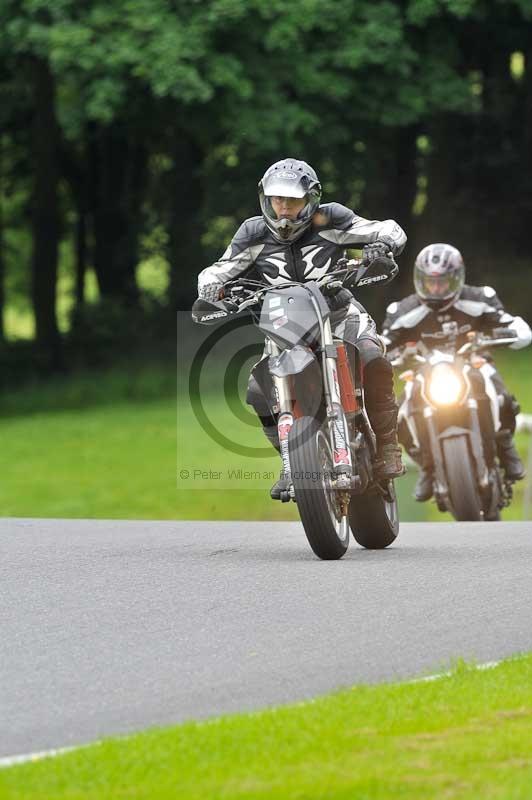 Motorcycle action photographs;Trackday digital images;cadwell;cadwell park photographs;event digital images;eventdigitalimages;motor racing louth lincolnshire;no limits trackdays;peter wileman photography;trackday;trackday photos