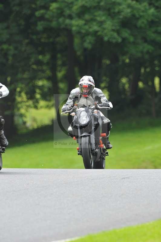 Motorcycle action photographs;Trackday digital images;cadwell;cadwell park photographs;event digital images;eventdigitalimages;motor racing louth lincolnshire;no limits trackdays;peter wileman photography;trackday;trackday photos