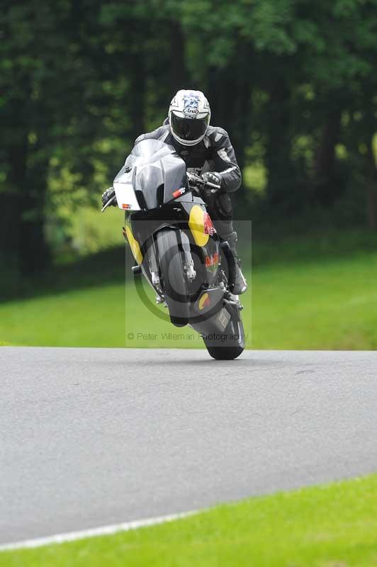 Motorcycle action photographs;Trackday digital images;cadwell;cadwell park photographs;event digital images;eventdigitalimages;motor racing louth lincolnshire;no limits trackdays;peter wileman photography;trackday;trackday photos