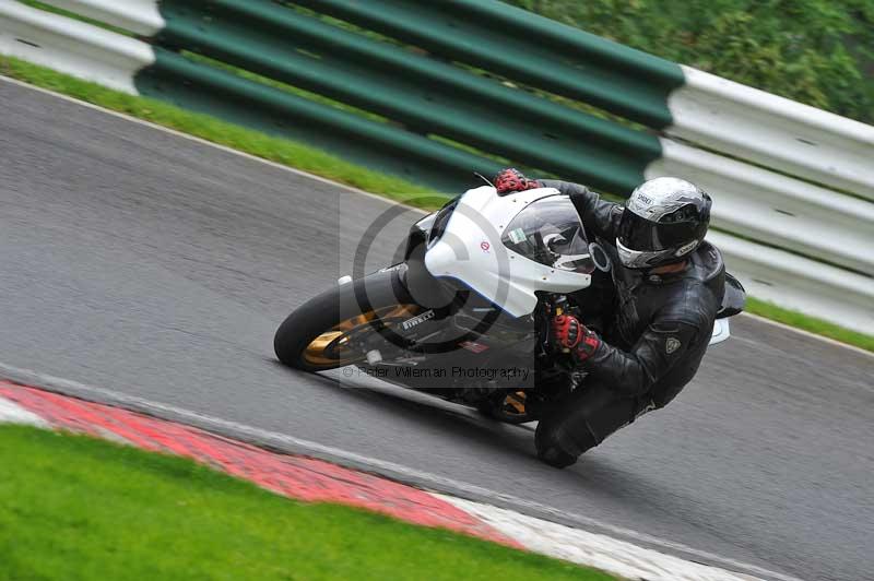 Motorcycle action photographs;Trackday digital images;cadwell;cadwell park photographs;event digital images;eventdigitalimages;motor racing louth lincolnshire;no limits trackdays;peter wileman photography;trackday;trackday photos