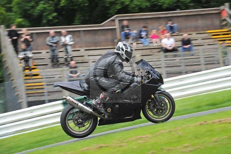 Motorcycle action photographs;Trackday digital images;cadwell;cadwell park photographs;event digital images;eventdigitalimages;motor racing louth lincolnshire;no limits trackdays;peter wileman photography;trackday;trackday photos