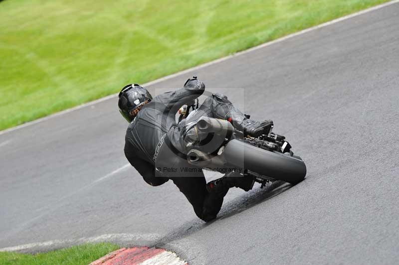 Motorcycle action photographs;Trackday digital images;cadwell;cadwell park photographs;event digital images;eventdigitalimages;motor racing louth lincolnshire;no limits trackdays;peter wileman photography;trackday;trackday photos