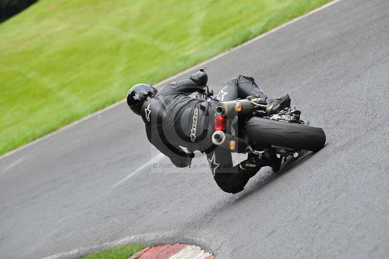 Motorcycle action photographs;Trackday digital images;cadwell;cadwell park photographs;event digital images;eventdigitalimages;motor racing louth lincolnshire;no limits trackdays;peter wileman photography;trackday;trackday photos