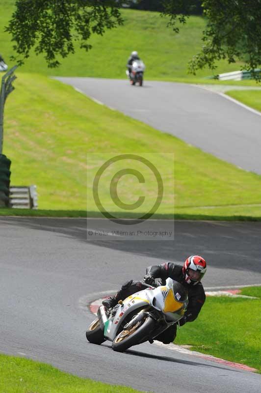 Motorcycle action photographs;Trackday digital images;cadwell;cadwell park photographs;event digital images;eventdigitalimages;motor racing louth lincolnshire;no limits trackdays;peter wileman photography;trackday;trackday photos