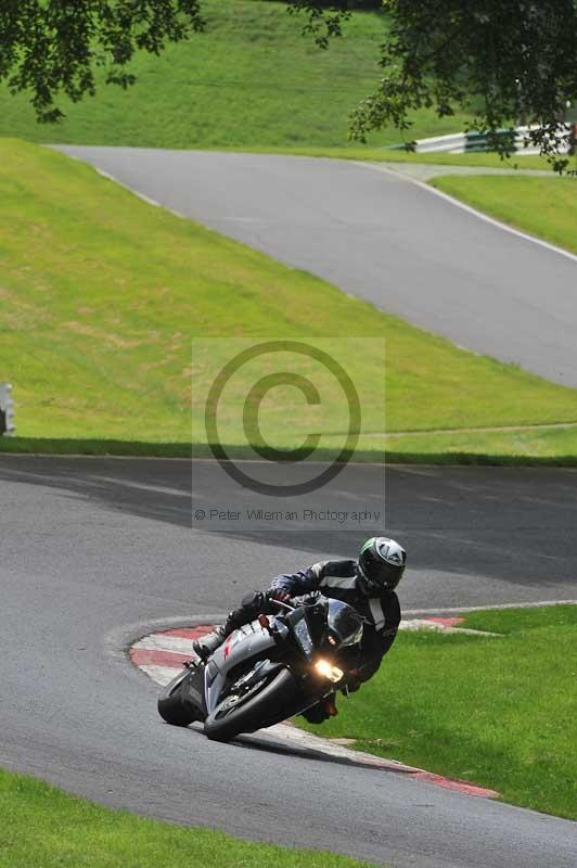 Motorcycle action photographs;Trackday digital images;cadwell;cadwell park photographs;event digital images;eventdigitalimages;motor racing louth lincolnshire;no limits trackdays;peter wileman photography;trackday;trackday photos