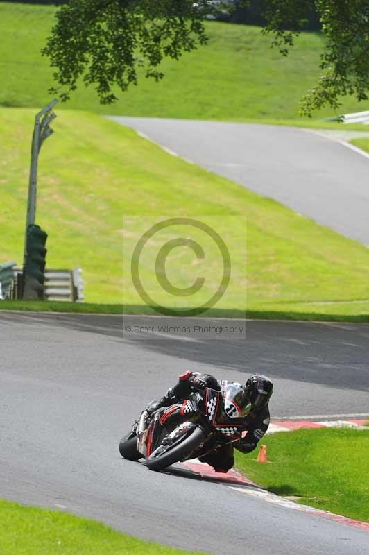 Motorcycle action photographs;Trackday digital images;cadwell;cadwell park photographs;event digital images;eventdigitalimages;motor racing louth lincolnshire;no limits trackdays;peter wileman photography;trackday;trackday photos