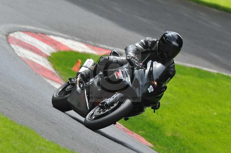 Motorcycle action photographs;Trackday digital images;cadwell;cadwell park photographs;event digital images;eventdigitalimages;motor racing louth lincolnshire;no limits trackdays;peter wileman photography;trackday;trackday photos