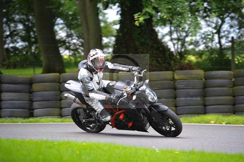 Motorcycle action photographs;Trackday digital images;cadwell;cadwell park photographs;event digital images;eventdigitalimages;motor racing louth lincolnshire;no limits trackdays;peter wileman photography;trackday;trackday photos