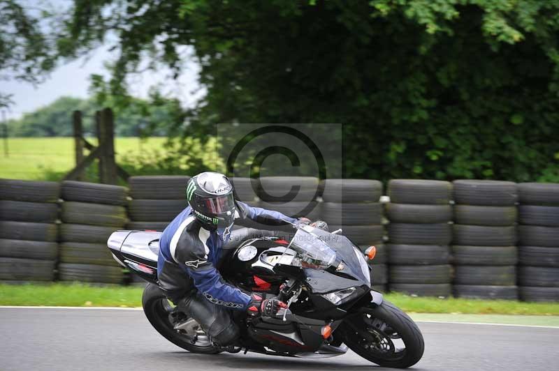 Motorcycle action photographs;Trackday digital images;cadwell;cadwell park photographs;event digital images;eventdigitalimages;motor racing louth lincolnshire;no limits trackdays;peter wileman photography;trackday;trackday photos