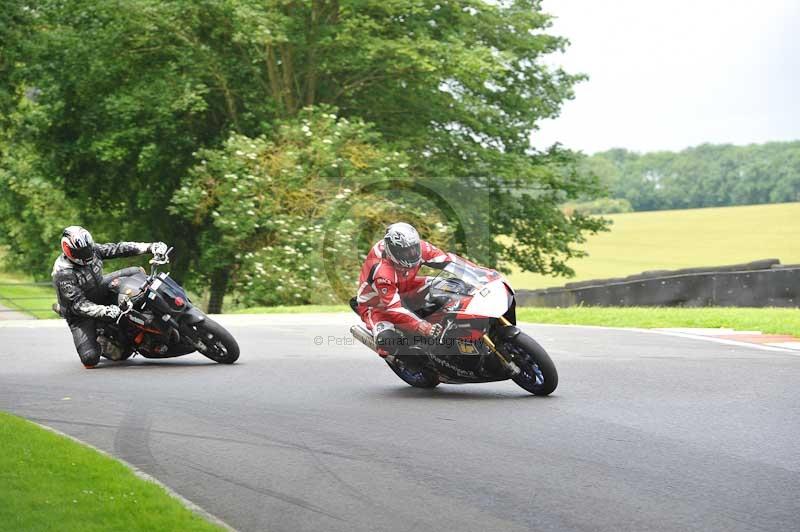 Motorcycle action photographs;Trackday digital images;cadwell;cadwell park photographs;event digital images;eventdigitalimages;motor racing louth lincolnshire;no limits trackdays;peter wileman photography;trackday;trackday photos