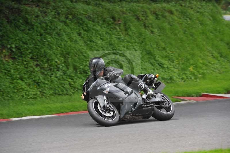 Motorcycle action photographs;Trackday digital images;cadwell;cadwell park photographs;event digital images;eventdigitalimages;motor racing louth lincolnshire;no limits trackdays;peter wileman photography;trackday;trackday photos