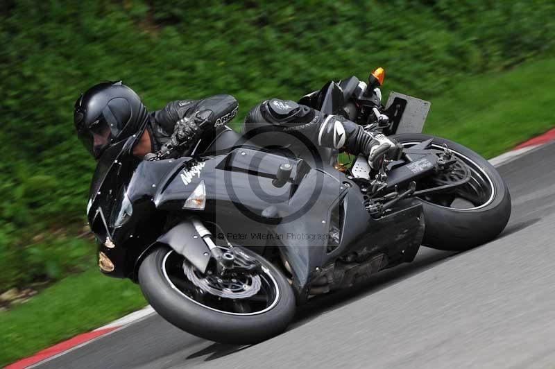 Motorcycle action photographs;Trackday digital images;cadwell;cadwell park photographs;event digital images;eventdigitalimages;motor racing louth lincolnshire;no limits trackdays;peter wileman photography;trackday;trackday photos