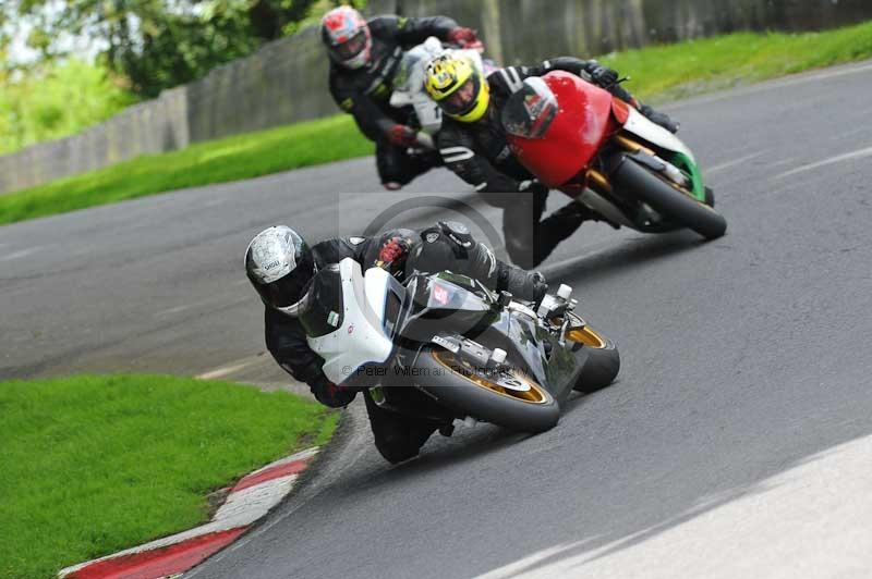 Motorcycle action photographs;Trackday digital images;cadwell;cadwell park photographs;event digital images;eventdigitalimages;motor racing louth lincolnshire;no limits trackdays;peter wileman photography;trackday;trackday photos