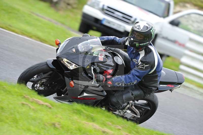 Motorcycle action photographs;Trackday digital images;cadwell;cadwell park photographs;event digital images;eventdigitalimages;motor racing louth lincolnshire;no limits trackdays;peter wileman photography;trackday;trackday photos