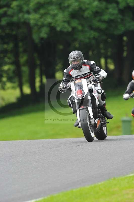 Motorcycle action photographs;Trackday digital images;cadwell;cadwell park photographs;event digital images;eventdigitalimages;motor racing louth lincolnshire;no limits trackdays;peter wileman photography;trackday;trackday photos