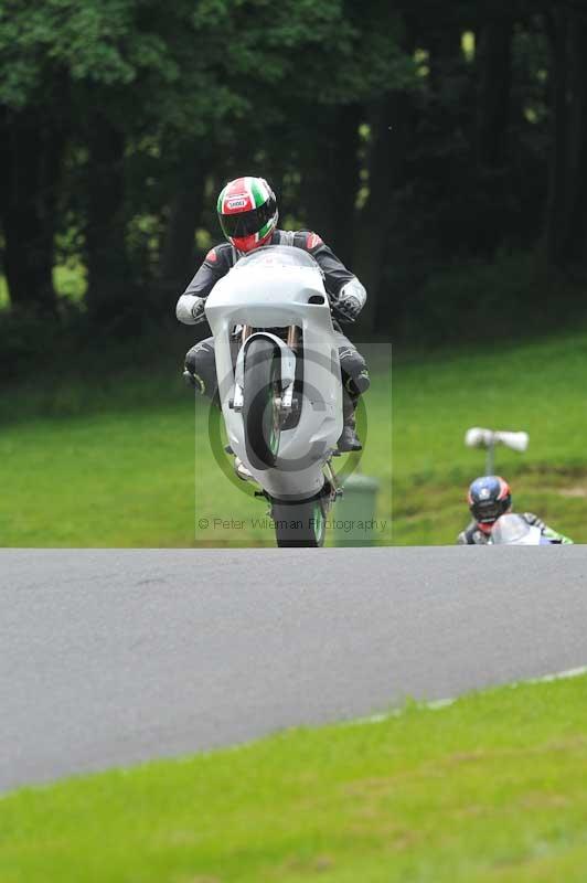 Motorcycle action photographs;Trackday digital images;cadwell;cadwell park photographs;event digital images;eventdigitalimages;motor racing louth lincolnshire;no limits trackdays;peter wileman photography;trackday;trackday photos