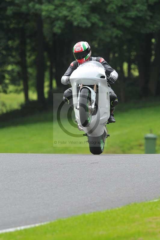 Motorcycle action photographs;Trackday digital images;cadwell;cadwell park photographs;event digital images;eventdigitalimages;motor racing louth lincolnshire;no limits trackdays;peter wileman photography;trackday;trackday photos