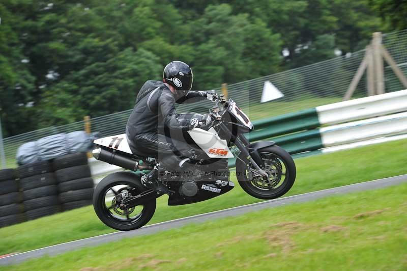 Motorcycle action photographs;Trackday digital images;cadwell;cadwell park photographs;event digital images;eventdigitalimages;motor racing louth lincolnshire;no limits trackdays;peter wileman photography;trackday;trackday photos