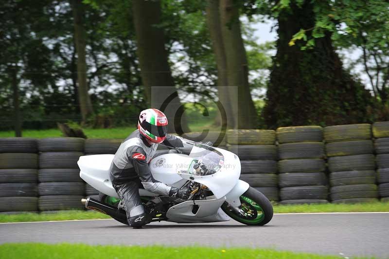 Motorcycle action photographs;Trackday digital images;cadwell;cadwell park photographs;event digital images;eventdigitalimages;motor racing louth lincolnshire;no limits trackdays;peter wileman photography;trackday;trackday photos