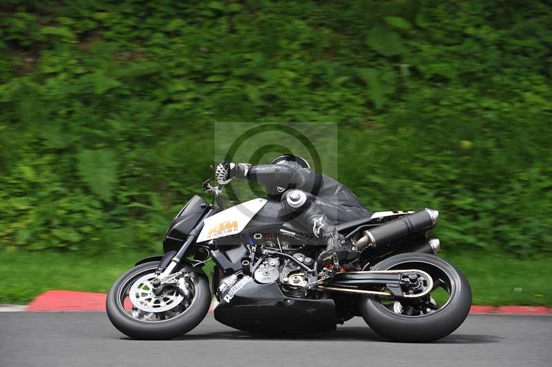 Motorcycle action photographs;Trackday digital images;cadwell;cadwell park photographs;event digital images;eventdigitalimages;motor racing louth lincolnshire;no limits trackdays;peter wileman photography;trackday;trackday photos