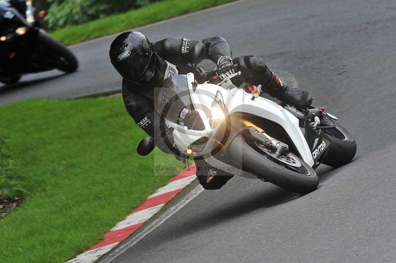 Motorcycle action photographs;Trackday digital images;cadwell;cadwell park photographs;event digital images;eventdigitalimages;motor racing louth lincolnshire;no limits trackdays;peter wileman photography;trackday;trackday photos