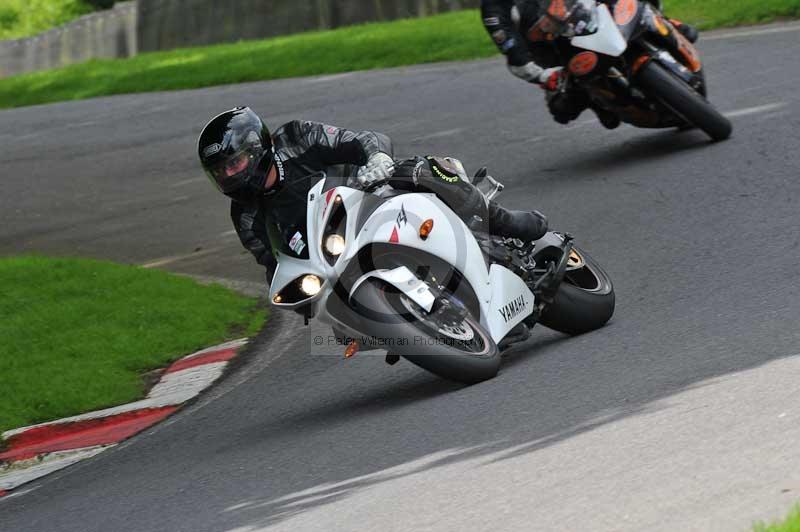 Motorcycle action photographs;Trackday digital images;cadwell;cadwell park photographs;event digital images;eventdigitalimages;motor racing louth lincolnshire;no limits trackdays;peter wileman photography;trackday;trackday photos