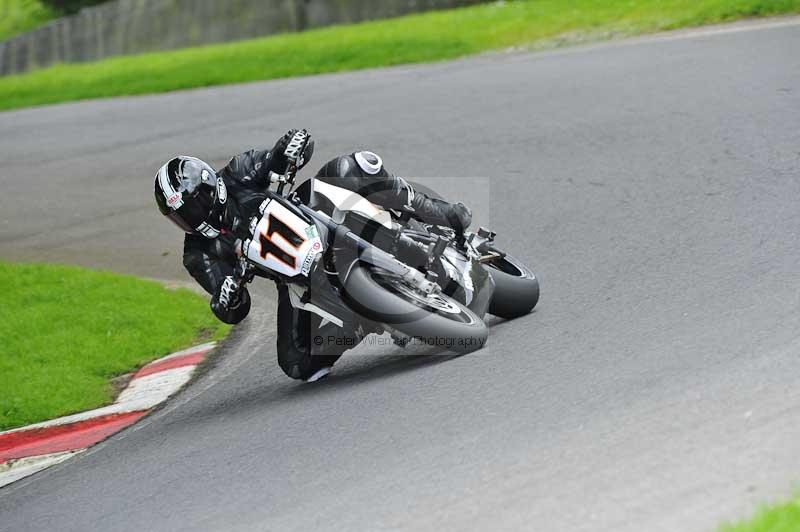 Motorcycle action photographs;Trackday digital images;cadwell;cadwell park photographs;event digital images;eventdigitalimages;motor racing louth lincolnshire;no limits trackdays;peter wileman photography;trackday;trackday photos