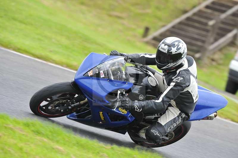 Motorcycle action photographs;Trackday digital images;cadwell;cadwell park photographs;event digital images;eventdigitalimages;motor racing louth lincolnshire;no limits trackdays;peter wileman photography;trackday;trackday photos