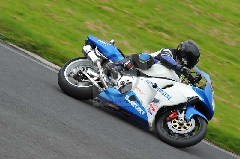 Motorcycle action photographs;Trackday digital images;cadwell;cadwell park photographs;event digital images;eventdigitalimages;motor racing louth lincolnshire;no limits trackdays;peter wileman photography;trackday;trackday photos