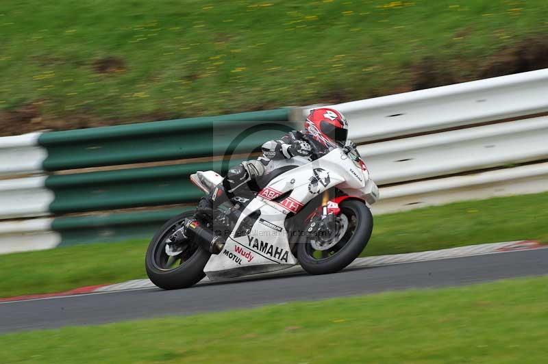 Motorcycle action photographs;Trackday digital images;cadwell;cadwell park photographs;event digital images;eventdigitalimages;motor racing louth lincolnshire;no limits trackdays;peter wileman photography;trackday;trackday photos