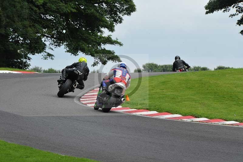 Motorcycle action photographs;Trackday digital images;cadwell;cadwell park photographs;event digital images;eventdigitalimages;motor racing louth lincolnshire;no limits trackdays;peter wileman photography;trackday;trackday photos