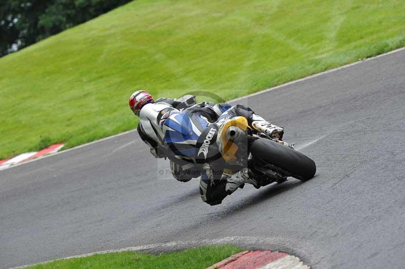 Motorcycle action photographs;Trackday digital images;cadwell;cadwell park photographs;event digital images;eventdigitalimages;motor racing louth lincolnshire;no limits trackdays;peter wileman photography;trackday;trackday photos