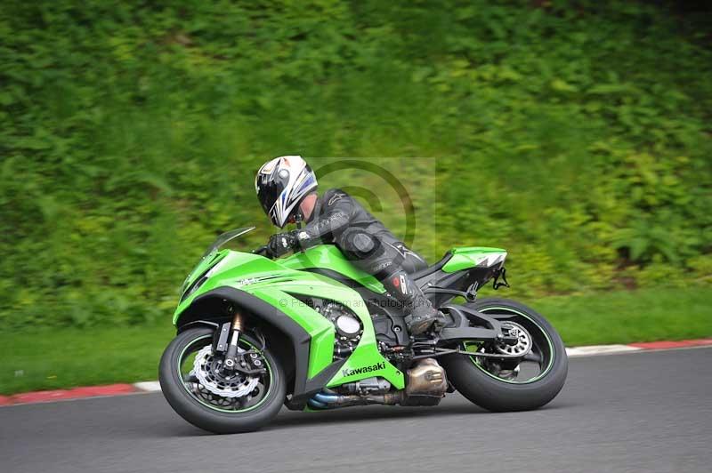 Motorcycle action photographs;Trackday digital images;cadwell;cadwell park photographs;event digital images;eventdigitalimages;motor racing louth lincolnshire;no limits trackdays;peter wileman photography;trackday;trackday photos