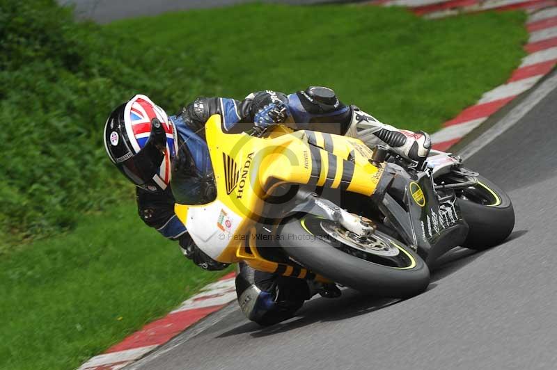 Motorcycle action photographs;Trackday digital images;cadwell;cadwell park photographs;event digital images;eventdigitalimages;motor racing louth lincolnshire;no limits trackdays;peter wileman photography;trackday;trackday photos