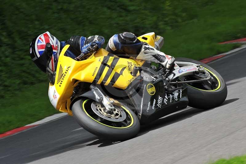 Motorcycle action photographs;Trackday digital images;cadwell;cadwell park photographs;event digital images;eventdigitalimages;motor racing louth lincolnshire;no limits trackdays;peter wileman photography;trackday;trackday photos