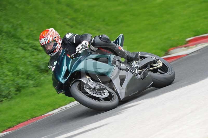 Motorcycle action photographs;Trackday digital images;cadwell;cadwell park photographs;event digital images;eventdigitalimages;motor racing louth lincolnshire;no limits trackdays;peter wileman photography;trackday;trackday photos