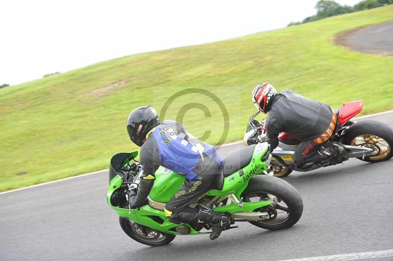 Motorcycle action photographs;Trackday digital images;cadwell;cadwell park photographs;event digital images;eventdigitalimages;motor racing louth lincolnshire;no limits trackdays;peter wileman photography;trackday;trackday photos