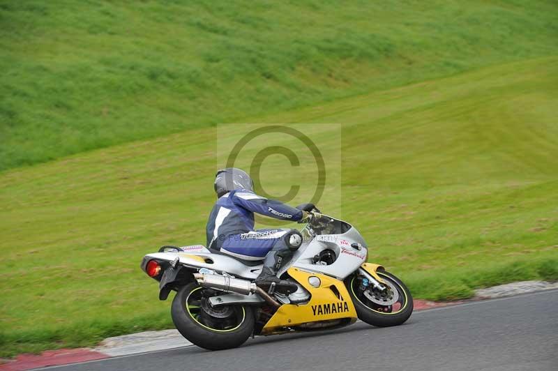 Motorcycle action photographs;Trackday digital images;cadwell;cadwell park photographs;event digital images;eventdigitalimages;motor racing louth lincolnshire;no limits trackdays;peter wileman photography;trackday;trackday photos