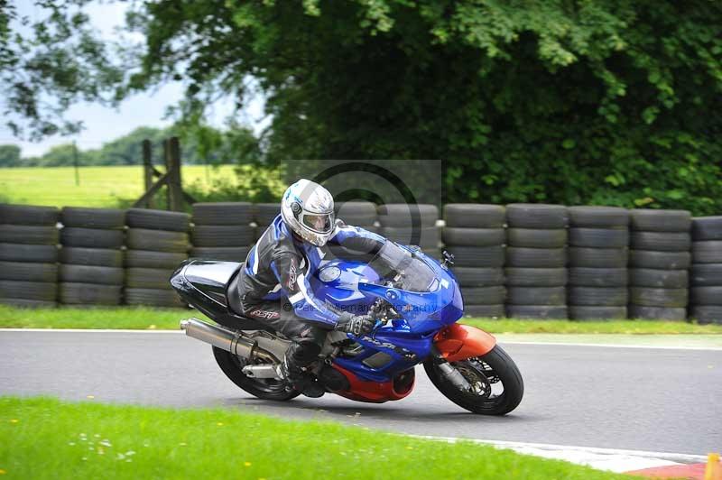 Motorcycle action photographs;Trackday digital images;cadwell;cadwell park photographs;event digital images;eventdigitalimages;motor racing louth lincolnshire;no limits trackdays;peter wileman photography;trackday;trackday photos