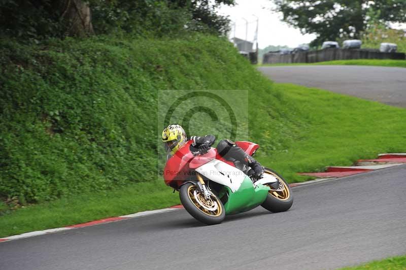 Motorcycle action photographs;Trackday digital images;cadwell;cadwell park photographs;event digital images;eventdigitalimages;motor racing louth lincolnshire;no limits trackdays;peter wileman photography;trackday;trackday photos