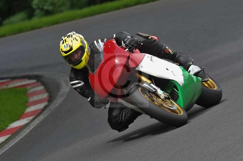 Motorcycle action photographs;Trackday digital images;cadwell;cadwell park photographs;event digital images;eventdigitalimages;motor racing louth lincolnshire;no limits trackdays;peter wileman photography;trackday;trackday photos