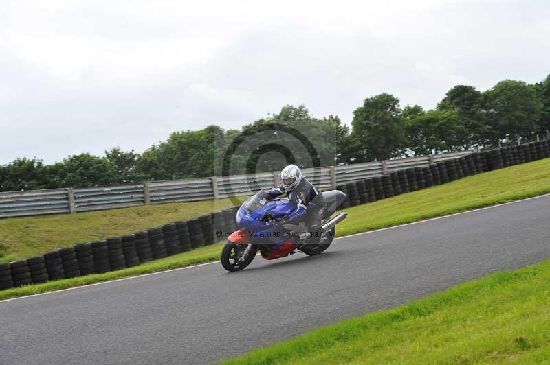 Motorcycle action photographs;Trackday digital images;cadwell;cadwell park photographs;event digital images;eventdigitalimages;motor racing louth lincolnshire;no limits trackdays;peter wileman photography;trackday;trackday photos