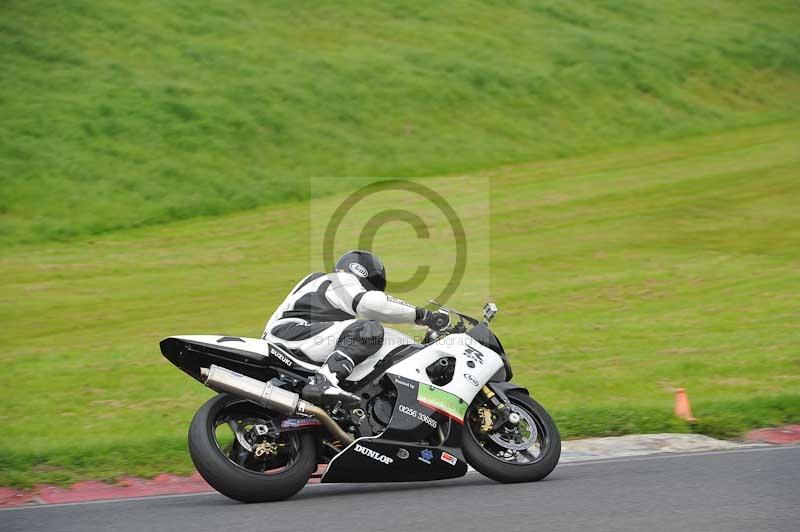 Motorcycle action photographs;Trackday digital images;cadwell;cadwell park photographs;event digital images;eventdigitalimages;motor racing louth lincolnshire;no limits trackdays;peter wileman photography;trackday;trackday photos