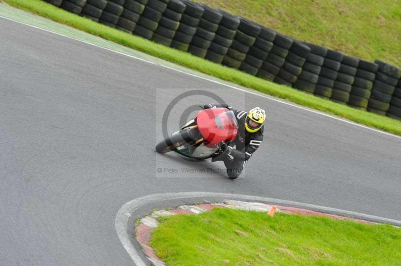 Motorcycle action photographs;Trackday digital images;cadwell;cadwell park photographs;event digital images;eventdigitalimages;motor racing louth lincolnshire;no limits trackdays;peter wileman photography;trackday;trackday photos