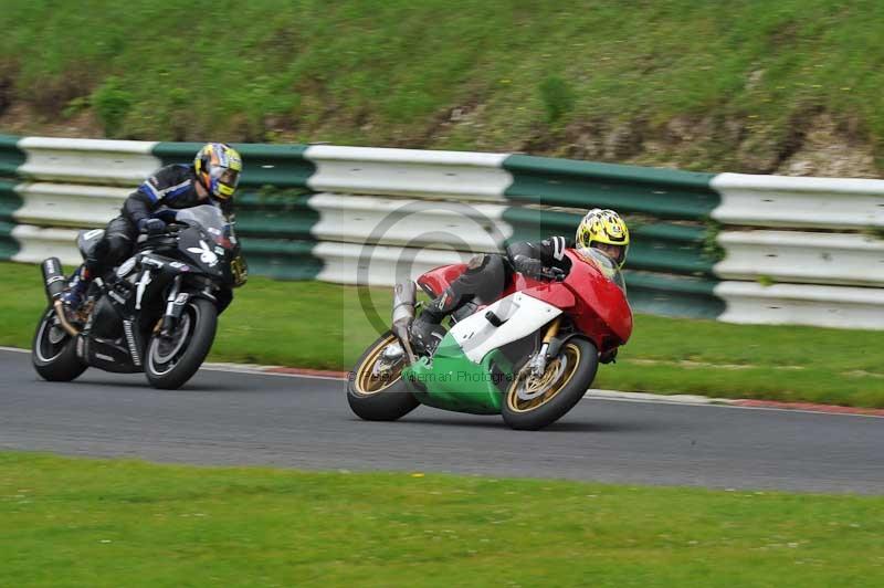 Motorcycle action photographs;Trackday digital images;cadwell;cadwell park photographs;event digital images;eventdigitalimages;motor racing louth lincolnshire;no limits trackdays;peter wileman photography;trackday;trackday photos