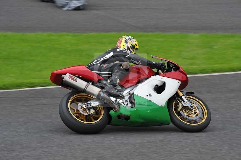 Motorcycle action photographs;Trackday digital images;cadwell;cadwell park photographs;event digital images;eventdigitalimages;motor racing louth lincolnshire;no limits trackdays;peter wileman photography;trackday;trackday photos