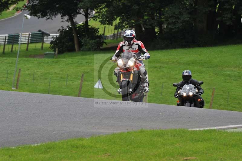 Motorcycle action photographs;Trackday digital images;cadwell;cadwell park photographs;event digital images;eventdigitalimages;motor racing louth lincolnshire;no limits trackdays;peter wileman photography;trackday;trackday photos